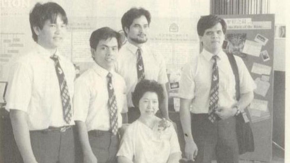 1985年 成立全台第一個盲人合唱團「喜樂四重唱」