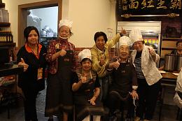 「不老店員餐廳快閃」伊甸首辦一日失智食堂