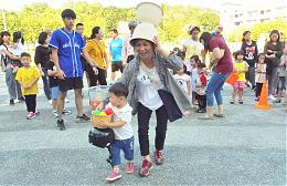 親子活動家長和幼童樂在其中