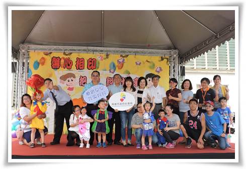 關心慢飛天使的在地企業和慢飛天使一起慶祝母親節