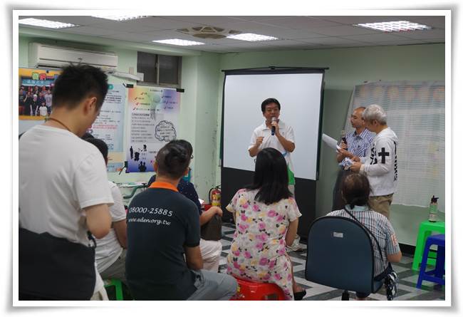 臺北市政府社會局局長許立民到場致詞，感謝友善商家的支持。