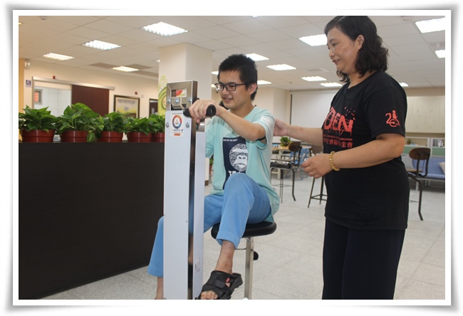 南市首家失能身障日照中心開幕  伊甸頤福社區長照機構提供15-64歲失能身障者社區化服務