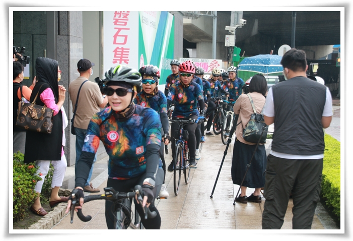 此次的千里傳愛單車環台公益活動，途中將深入嘉義、台南、高雄、花蓮四個伊甸象圈合作據點。
