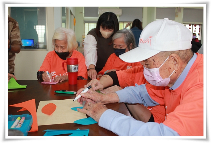 89歲鄭保全爺爺寫下新年新希望