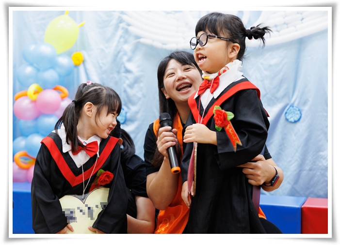 慢飛天使們即將從婦幼家園畢業，迎向全新的環境及挑戰，伊甸老師們給予滿滿祝福與關心，期許孩子們未來可以勇敢前行。