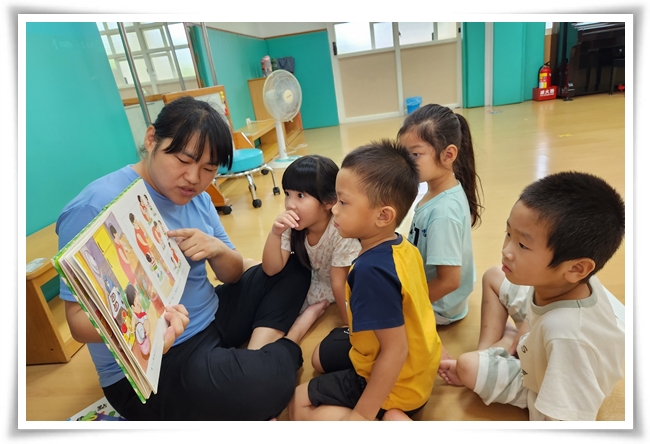 用繪本導讀幫助幼童學習