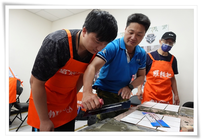 課程安排專業講師，手把手教學