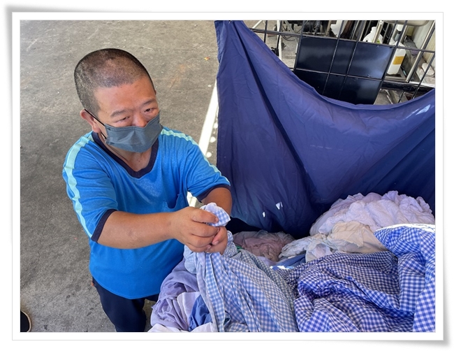 阿慶順利在洗衣廠穩定就業滿一週年
