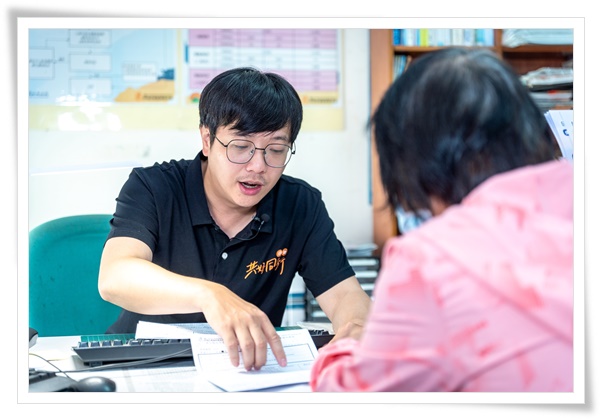 李毅宏暖心提醒民眾，在有需求的時候，就可以及時的尋求專業協助，避免走了冤枉路。