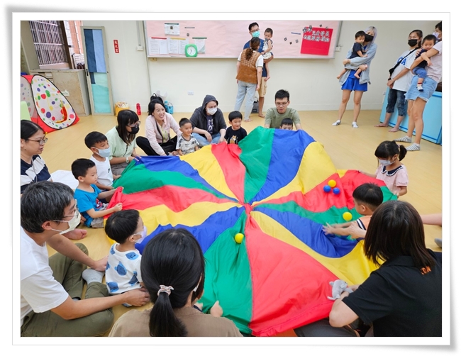 在互動遊戲中讓孩子探索世界
