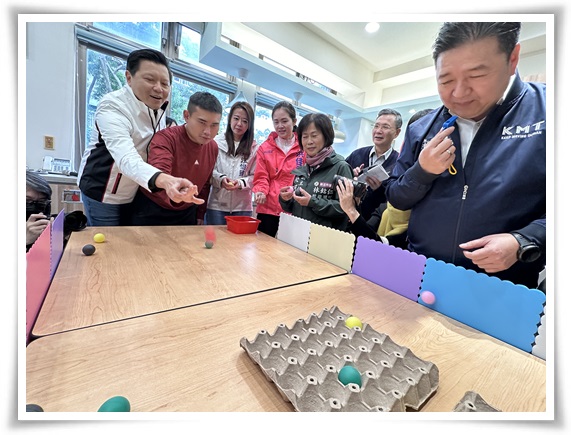 活動也特別安排導覽介紹環境，以及趣味競賽活動，讓參與貴賓們對小作所學員及服務有