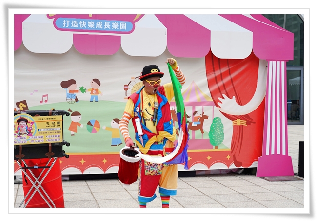 氣球魔術師帥帥熊，表演超吸睛