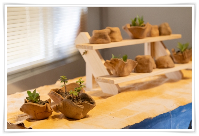 孩子們親手捏陶,也跟大自然學習