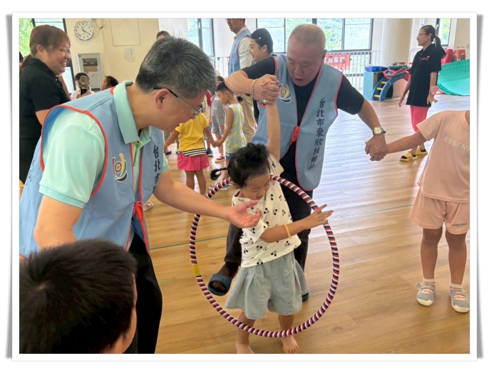 扶輪社社友開心與中山非營幼生合力完成任務挑戰_2
