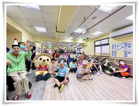 謝謝OPEN將和LOCK將來到伊甸中正日照和大家度過快樂的一天