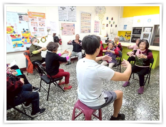 武術老師帶領，長輩活力滿滿