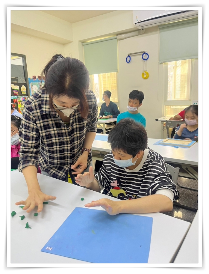 感謝財團法人感恩聖仁社會福利慈善基金會捐款20萬元，支持伊甸「身心障礙者服務計畫」