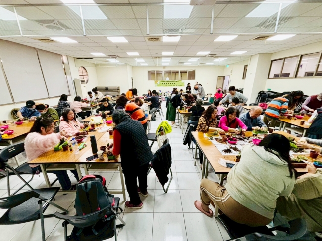 大家都非常投入活動課程