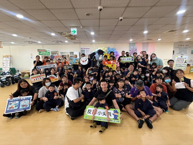 小小波麗士體驗營圓滿成功,大小朋友溫馨合照