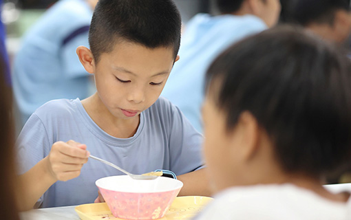 別讓暑假，成為孩子的「餓」夢