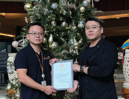 凱撒伴伊 聖誕送愛