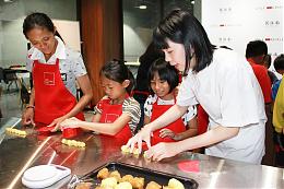 放暑假囉！偏鄉童快樂學烘焙