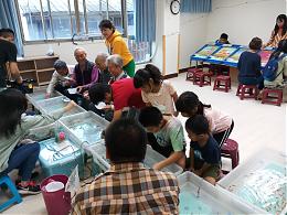 伊甸舉辦聖誕暨長照宣導園遊會 送暖長輩及身障者