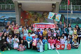 送愛到偏鄉  冠軍建材深入泰興國小送聖誕禮物