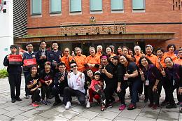 網紅麥克斯與三峽北大公托長輩樂跳廣場舞