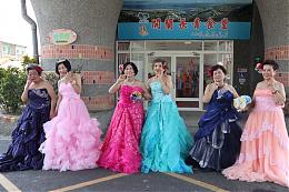 苦熬半世紀！ 童養媳歡喜「穿婚紗」圓夢