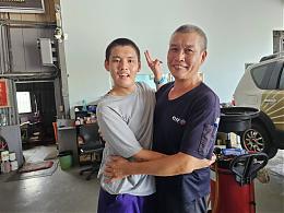 獨自照顧自閉兒阿嘉七年 鋼鐵老爸從不輕言放棄