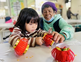 老幼共學手作樂  六龜據點創意玩元宵