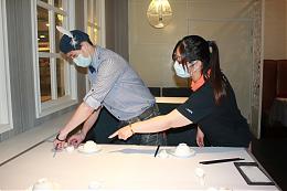 擺脫流浪追夢前行 暖店長力挺身障朋友