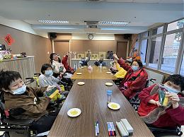 寒冷冬天有「襪」相伴 守護身心障礙朋友健康