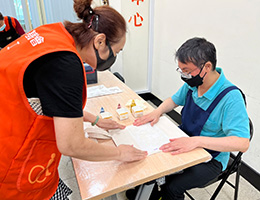 走出黑暗陰霾 新北市視障生活重建服務點亮新希望