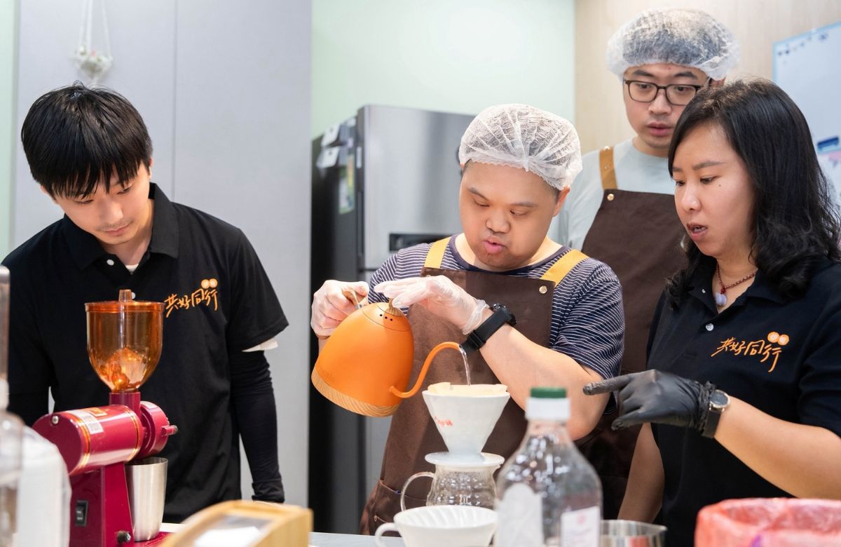 竹縣府攜手伊甸推動身障日間服務　以利亞小作所助唐氏症小羽自立